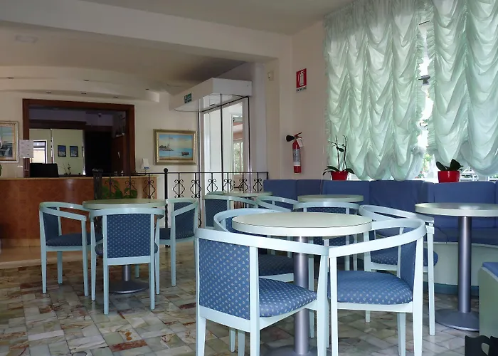 Daisy Hotel