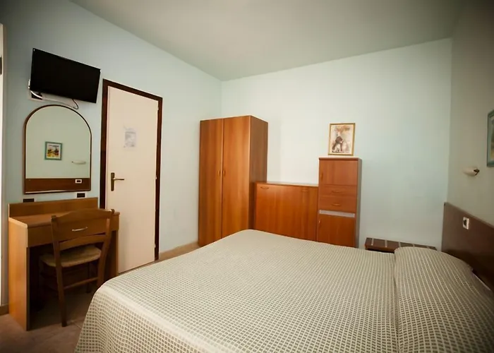 Hotel Daisy 3*