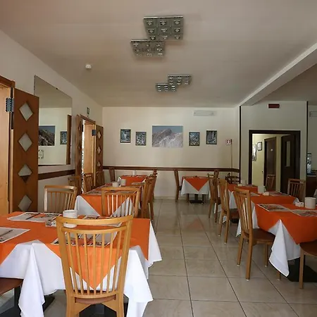 Daisy Hotel