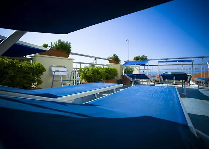 Daisy Hotel 3*
